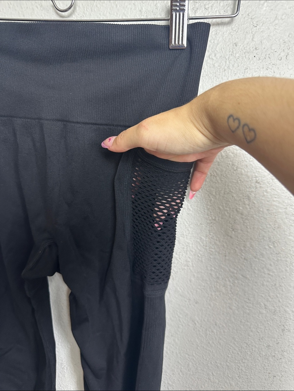 PINK Victoria's Secret Black High-Waist cool and comfy Leggings with Side Pocket - Picture 4 of 5